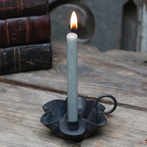 Černý antik svícen na úzkou svíčku Flower - Ø 9cm Chic Antique  - -