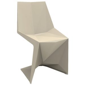 VONDOM Béžová plastová jídelní židle VOXEL  - Výška85 cm- Šířka 54 cm