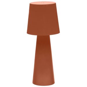 Terakotově červená kovová zahradní stolní LED lampa Kave Home Arenys M  - Výška40 cm- Průměr stínidla 16 cm