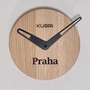 KUBRi 0002 - Dubové hodiny české výroby se 3 časovými zónami