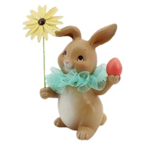 Velikonoční dekorace králíka s květinou a vajíčkem - 11*9*15 cm Clayre & Eef  - -