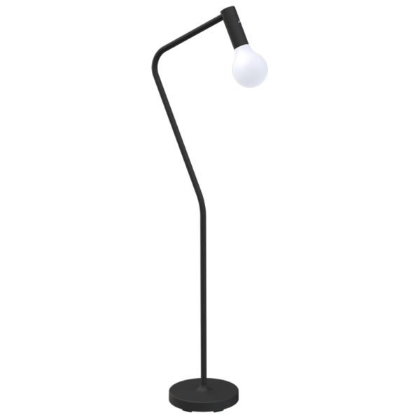 Antracitová kovová nabíjecí stojací LED lampa Fermob Aplo 138 cm  - Výška138 cm- Délka ramene 34