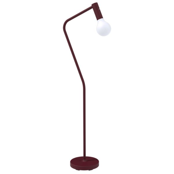 Třešňově červená kovová nabíjecí stojací LED lampa Fermob Aplo 138 cm  - Výška138 cm- Délka ramena 34